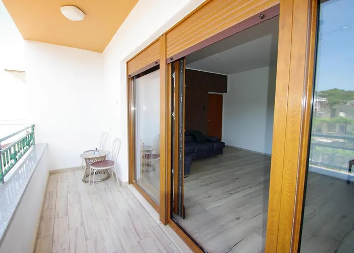 Holiday Apartment Gortanova, A1 *