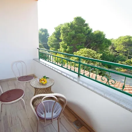 Gortanova 6+2 Apartment Pula