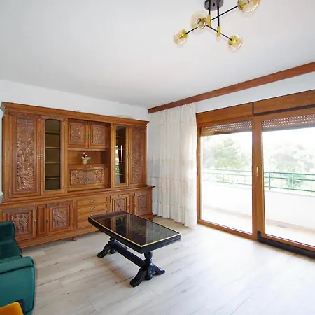 Gortanova 6+2 Apartment