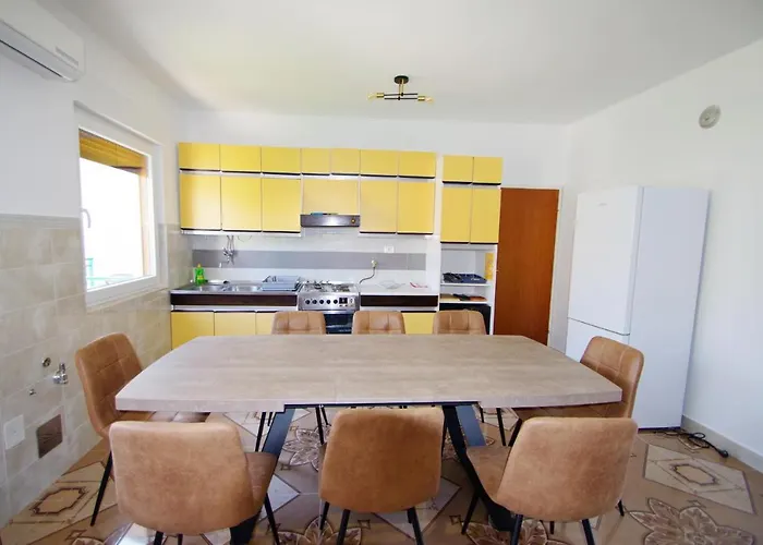 Holiday Apartment Gortanova, A1 *